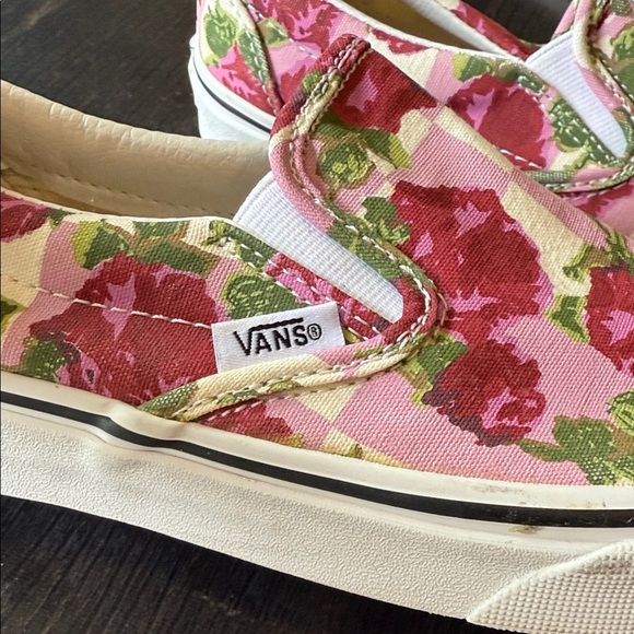 NWOT Vans Women's Floral Slip-On Loafers - Pink and Green Size 6.5 - Picture 2 of 9
